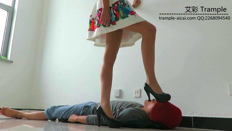 图片[2]_00后女主肉丝高跟插嘴深喉全体重践踏贱狗身体下体！_绳缚吧