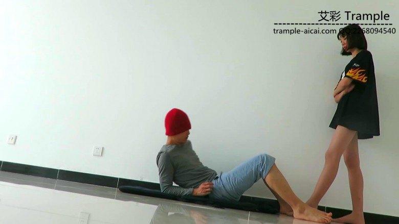 图片[3]_00后天使女主肉丝踩头踏步踩下体！_绳缚吧