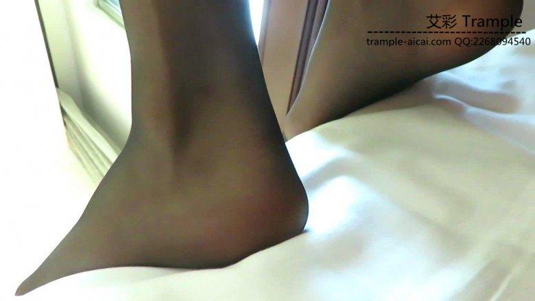 图片[3]_第一视角00后天使女主黑丝调贱狗洗漱！_绳缚吧