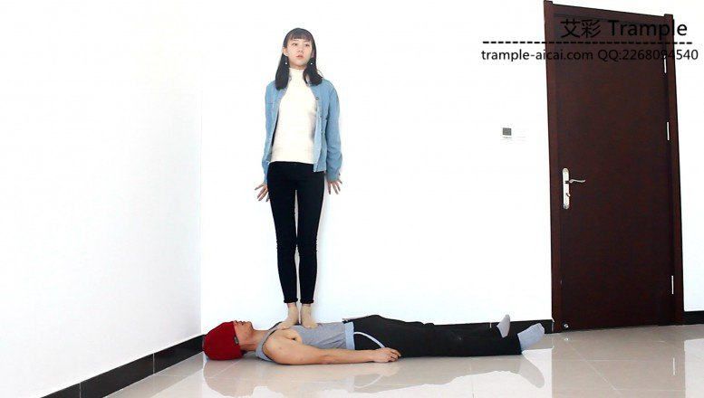 图片[14]_跪舔00后天使短丝玉足！贱狗被坐肚子践踏！_绳缚吧