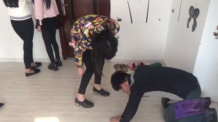 图片[2]_多主踢打舔鞋精彩不断_绳缚吧