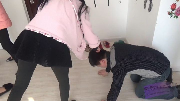 图片[8]_多主踢打舔鞋精彩不断_绳缚吧