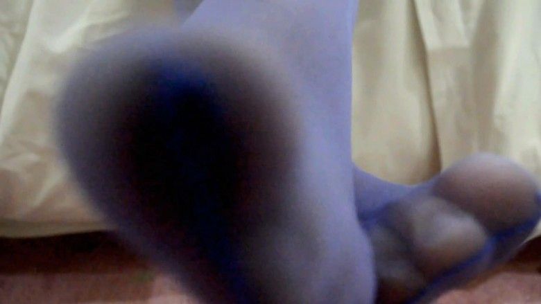 图片[5]_『奴隶岛』—婷婷POV第一视角舔脚踩踏调教_绳缚吧