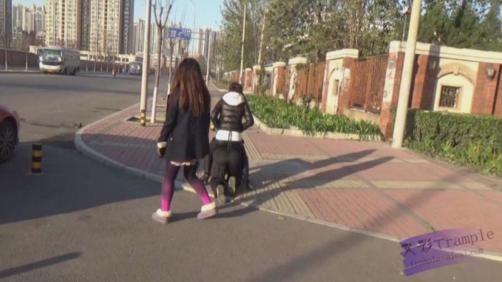 图片[7]_【品丝阁】小区大街各种踢踹_绳缚吧