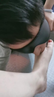 图片[4]_套路直播视频【果儿】双S学生调-当坐垫舔脚/踩背/强制rush升水【双视角版】bf25968_绳缚吧