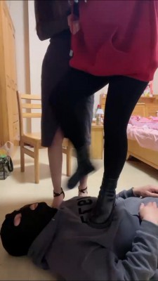 图片[2]_套路直播视频【心理学】双S奴下奴-喂口水/踩踏/骑马转胯 bf25892_绳缚吧