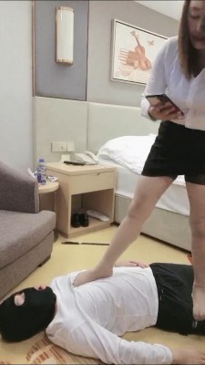 图片[5]_套路直播视频【婉婷】白领转胯肉丝脚踩虐 bf25862_绳缚吧
