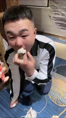 图片[4]_套路直播视频【魅儿】吃白袜/舔脏小白鞋/闻裸足 bf25861_绳缚吧