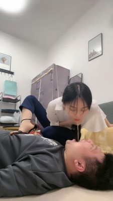 图片[5]_套路直播视频【艾莉】坏女生诱惑老师舔鞋底/高跟踩踏/口水浓痰sp bf25872_绳缚吧