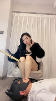图片[3]_套路直播视频【鹿鹿大人】御姐高跟诱惑-耳光/踩踏/人格辱 bf25890_绳缚吧