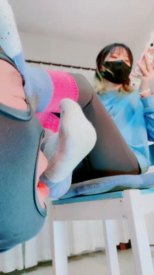 图片[12]_套路直播视频【美离子】健身女教练的狗-原味棉袜窒息/袜子堵嘴/舔臭脚 bf26162_绳缚吧
