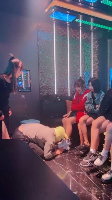 图片[2]_套路直播视频【精神小妹】5S-真实歌舞厅开发陪酒小妹-原味袜辱/骑马 bf26158_绳缚吧