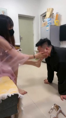 图片[10]_套路直播视频【美娜格格】纱裙女神连环耳光调/浓痰吐狗脸【双视角版】 bf26451_绳缚吧