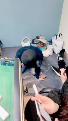 图片[2]_套路直播视频【语阳S】双狗VS双S-强制舔脏鞋/人体座椅【双视角版】 bf26414_绳缚吧