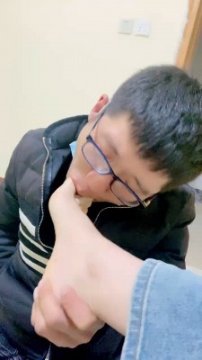 图片[3]_套路直播视频【孤傲女帝】脚压盆窒息/脚喂食脚耳光/白袜深喉舔【双视角版】bf26211_绳缚吧