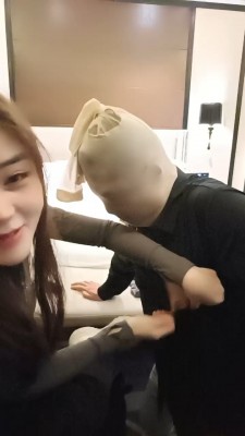 图片[2]_套路直播视频【BiBi团】皮靴踢裆捆绑狗/高跟鞋踩踏/耳光 bf26280_绳缚吧