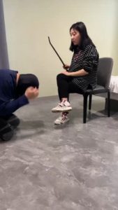 套路直播视频【彼岸花S】重度鞭打运动鞋踩踏刑虐 bf26262_绳缚吧