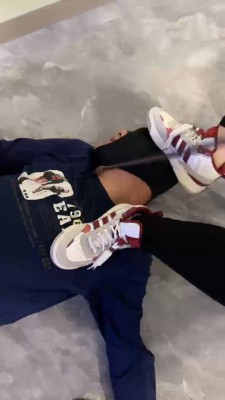 图片[8]_套路直播视频【彼岸花S】重度鞭打运动鞋踩踏刑虐 bf26262_绳缚吧