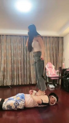图片[6]_套路直播视频【桃幼幼】反绑强制鞭打踩踏/骑马/洗脚水窒息 bf26361_绳缚吧