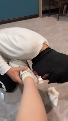 图片[5]_套路直播视频【伊妮】长靴踢打/抹芥末鞋油清理鞋子【完整版】 bf26266_绳缚吧