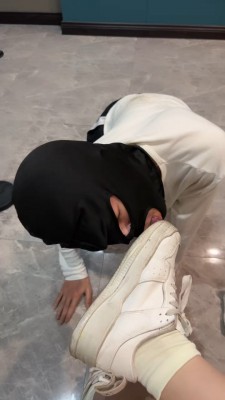 图片[4]_套路直播视频【绿子】开发素人闺蜜做狗-黑丝脚喂食酸奶/吃臭袜【完整版】bf26267_绳缚吧