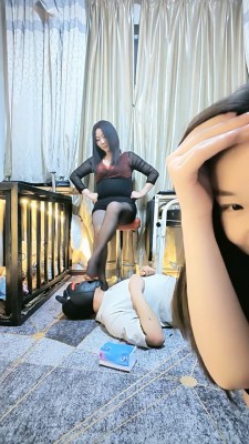 图片[9]_套路直播视频【雾凌霜寒】双S鞭打捆绑圈养奴sp/高跟踩踏/口水【完整版】 bf26240_绳缚吧