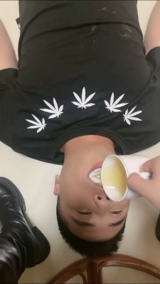 图片[4]_套路直播视频【诺诺子】舔脏靴子-圣水洗棉袜-全体重踩踏 bf26426_绳缚吧