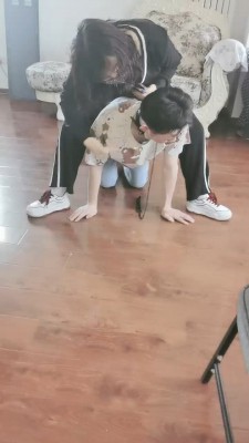 图片[4]_套路直播视频【妖玲】运动鞋白袜气味羞辱-遛狗 bf26363_绳缚吧