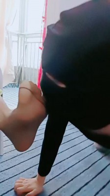 图片[6]_套路直播视频【bibi团】高跟疯狂插嘴-舔闻黑丝玉足 bf26309_绳缚吧