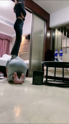 图片[3]_套路直播视频【嘉妮】家奴伺候-白袜气味辱/转胯骑马/高跟提档 bf26224_绳缚吧