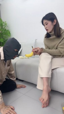 套路直播视频【狗哥】重口-踩踏食物喂食 bf26395_绳缚吧