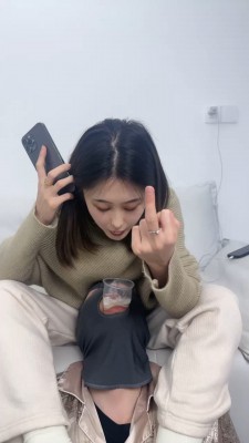图片[7]_套路直播视频【狗哥】超强重口专场-口水+咀嚼物喂食/闻舔原味白袜 bf26386_绳缚吧