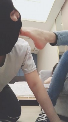 图片[7]_套路直播视频【美娜格格】高帮帆布鞋白棉袜辱狗/喝圣水/转胯 bf26382_绳缚吧
