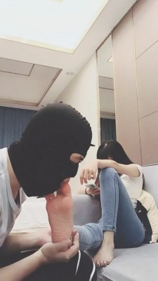 图片[9]_套路直播视频【美娜格格】高帮帆布鞋白棉袜辱狗/喝圣水/转胯 bf26382_绳缚吧