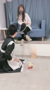 套路直播视频【晚晚】运动鞋踩踏喂食/喝洗脚水 bf26378_绳缚吧