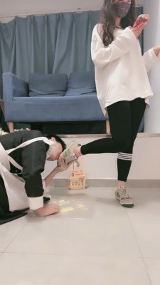 图片[6]_套路直播视频【晚晚】运动鞋踩踏喂食/喝洗脚水 bf26378_绳缚吧