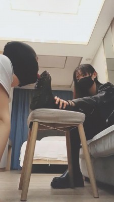 图片[9]_套路直播视频【美娜格格】夜店女神马丁靴碾头坐头/酸奶浓痰喂养/腿绞钻胯 bf26375_绳缚吧