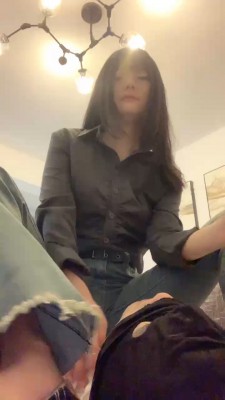 图片[8]_套路直播视频【宝爷】高跟踩踏-骑马胯下辱-吃口水-腿绞窒息 bf26369_绳缚吧