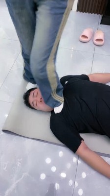 图片[3]_套路直播视频【麋鹿银儿】白棉袜脚重度踩踏/深喉脚耳光/骑马溜双狗 bf26416_绳缚吧