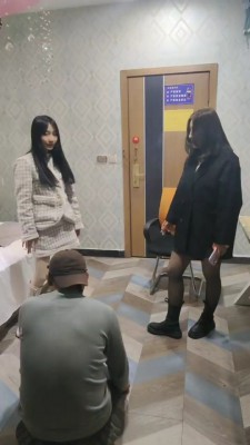 图片[4]_套路直播视频【最抗揍M】双S精神小妹暴打爆踹 bf26336_绳缚吧