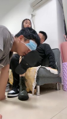 套路直播视频【素人星探】超强情侣主绿帽专场-长靴踩踏-臭脚窒息/转胯遛狗 bf26291_绳缚吧