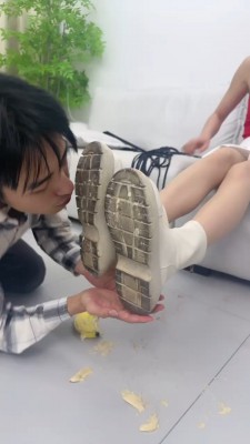 图片[11]_套路直播视频【狗哥】超美S-舔脏鞋底-鞭打踩踏喂食-臭脚捂脸 bf26294_绳缚吧