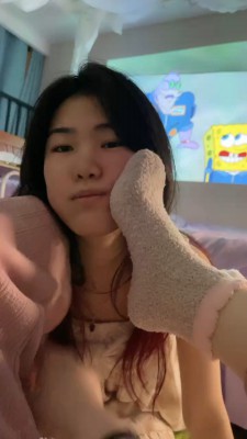 图片[2]_套路直播视频【橘子没熟】超美母畜-棉袜脚踩-叼袜子-羞涩舔脚 bf26299_绳缚吧