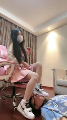 图片[3]_套路直播视频【桃幼幼】萝莉主手脚并用抽耳光/运动鞋踩狗脸 bf26234_绳缚吧