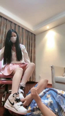 图片[9]_套路直播视频【桃幼幼】萝莉主手脚并用抽耳光/运动鞋踩狗脸 bf26234_绳缚吧