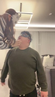 图片[2]_套路直播视频【妆主大大】多双鞋子抽耳光-清理脏鞋底/踩狗头强制磕头 bf26247_绳缚吧
