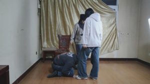 套路直播视频【最抗揍M】被多名学生精神小妹狂揍 bf26243_绳缚吧