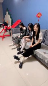 套路直播视频【精神小妹】精彩-3S-花臂素人首调-踩踏骑马转胯闻袜 bf26261_绳缚吧
