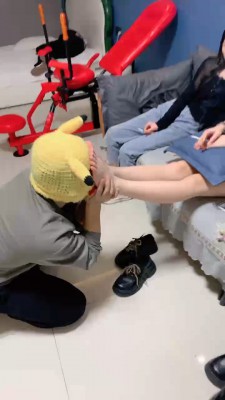 图片[8]_套路直播视频【精神小妹】精彩-3S-花臂素人首调-踩踏骑马转胯闻袜 bf26261_绳缚吧