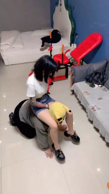图片[13]_套路直播视频【精神小妹】精彩-3S-花臂素人首调-踩踏骑马转胯闻袜 bf26261_绳缚吧